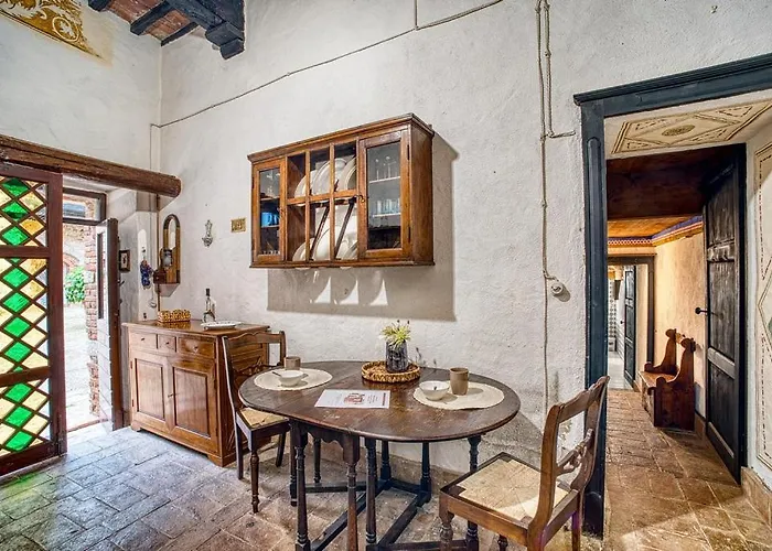 Guesthost - La Badia SantʼArcangelo