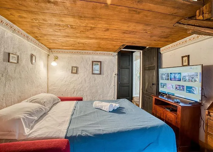 Guesthost - La Badia Διαμέρισμα SantʼArcangelo